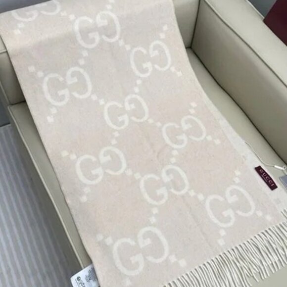 Gucci Women’s Cream Soft Scarf - Picture 3 of 5